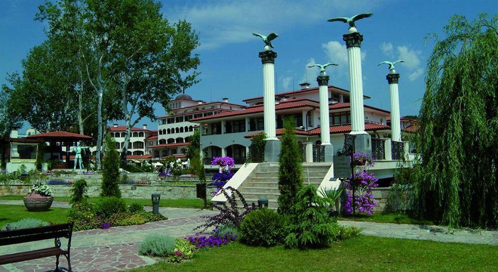 Helena Vip Villas And Suites Sunny Beach Exterior photo